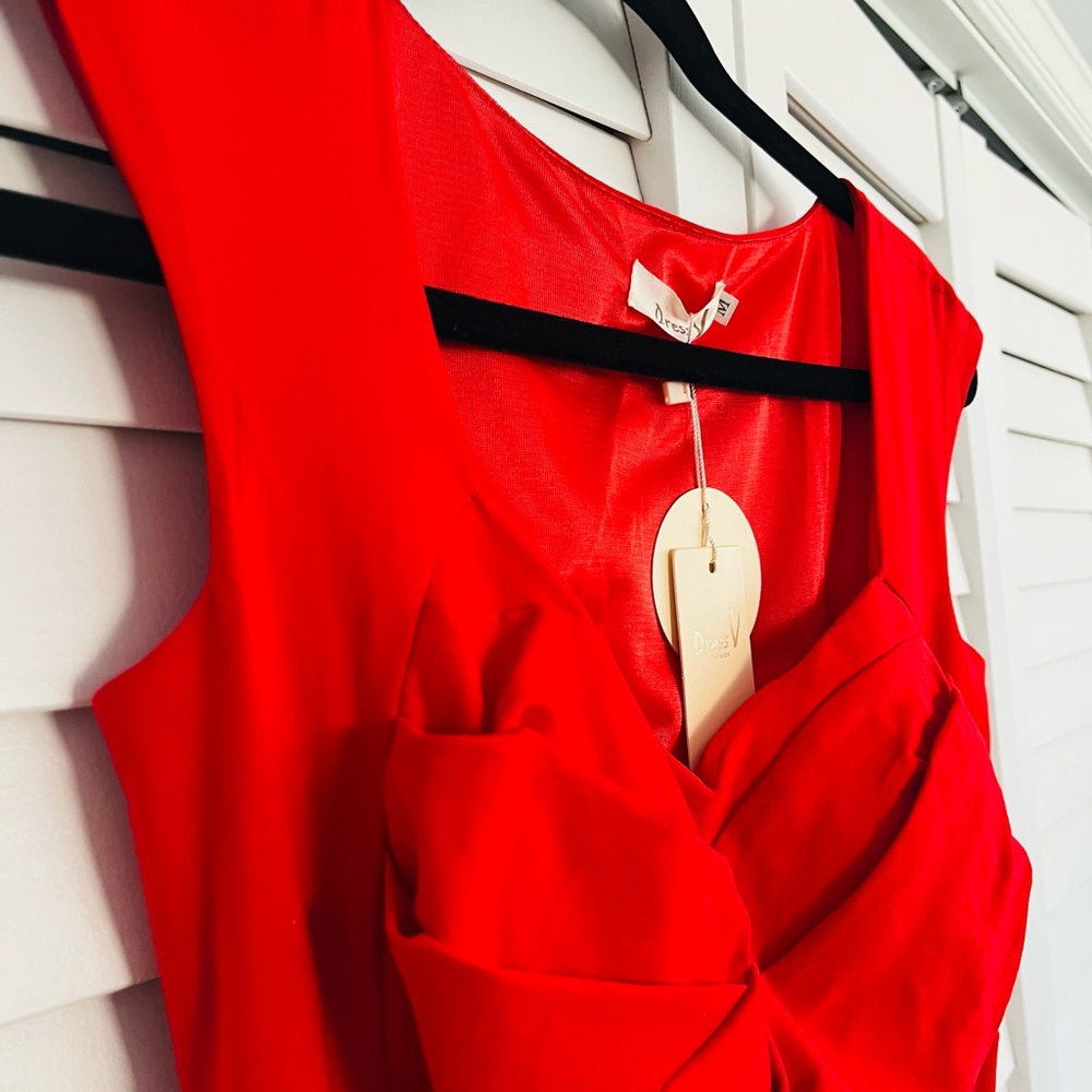 Red 𝓥𝓪𝓵𝓮𝓷𝓽𝓲𝓷𝓮'𝓼 Dress ♥️ - Picture 3 of 6